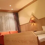 Central-hotel Hotel